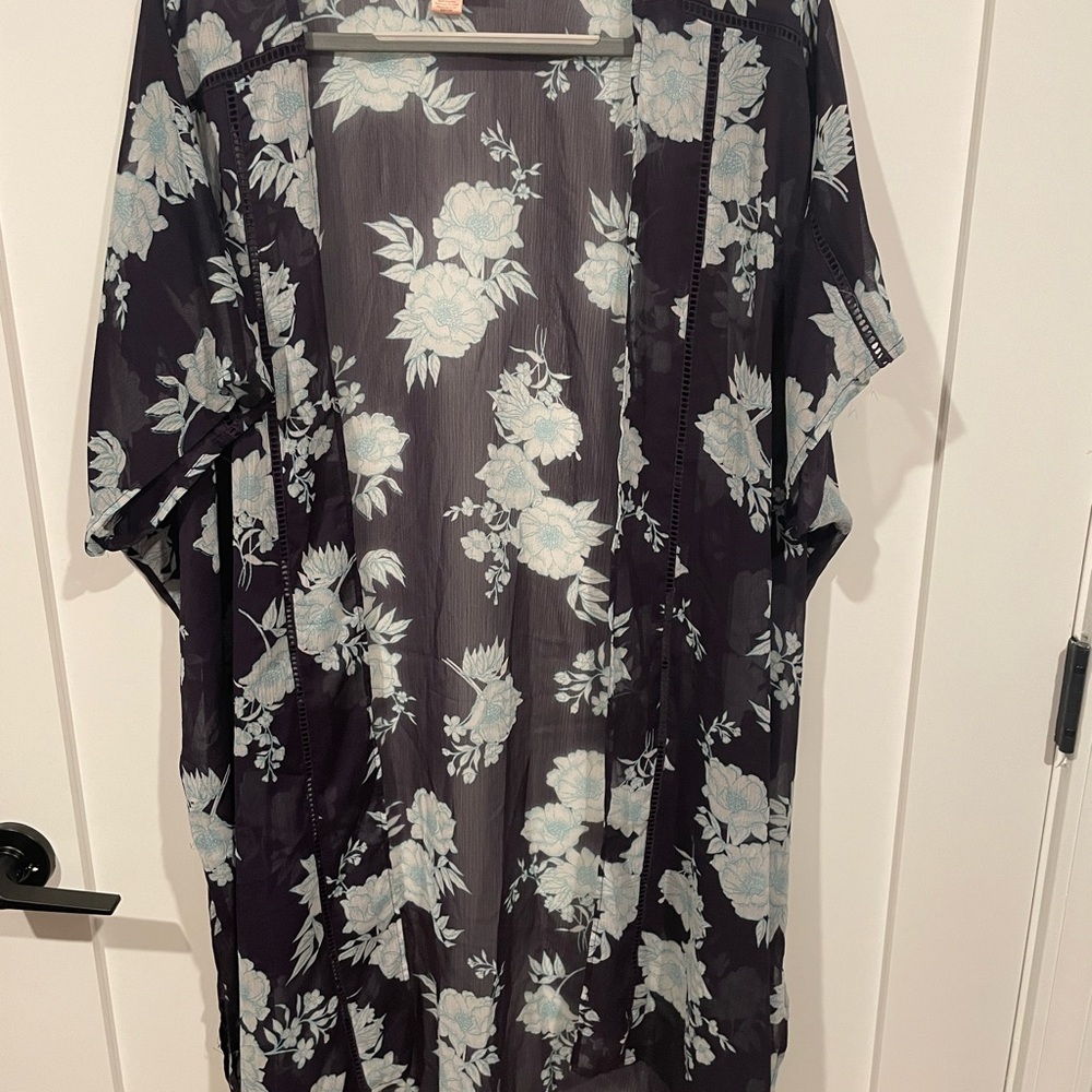 Band of gypsies Floral Sheer Kimono